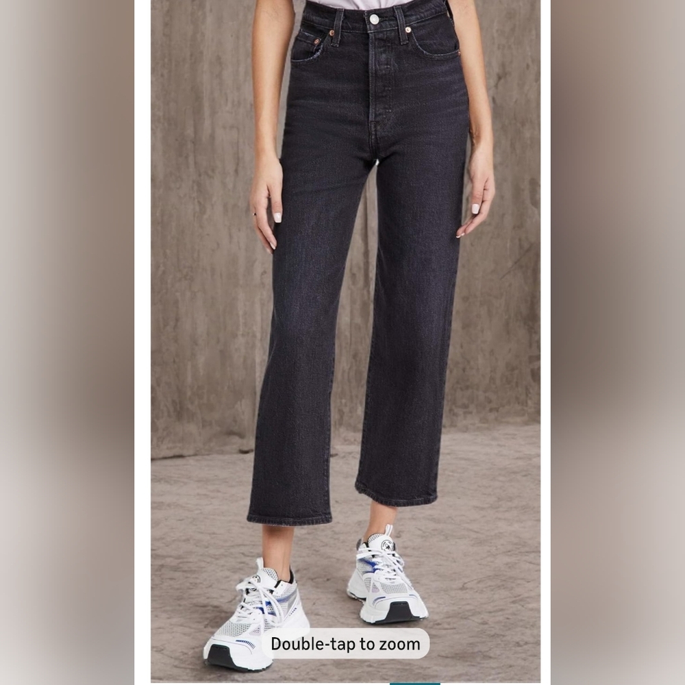 🌟 Levi's Ribcage High-Rise Straight Ankles in Black denim size 28
